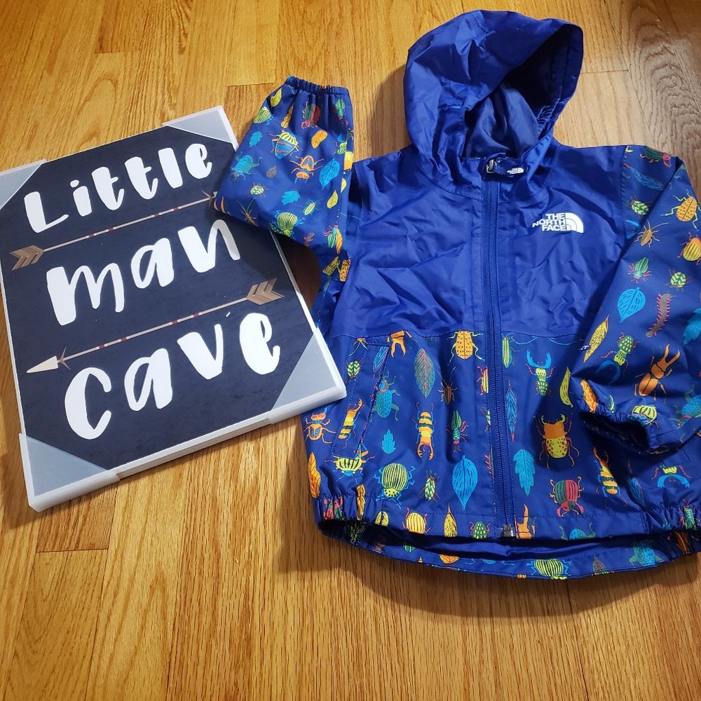 Itcy Sticky Bug Windbreaker